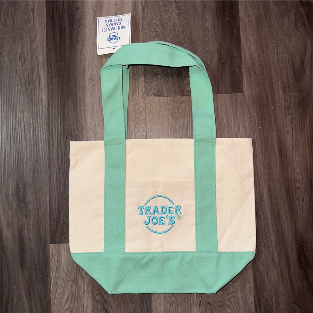 Trader Joe’s Mint Green Pastel Mini Tote Bag Easter Basket Boat Purse Handbag